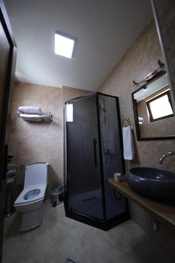 Hotel Fjorr Призрен Экстерьер фото