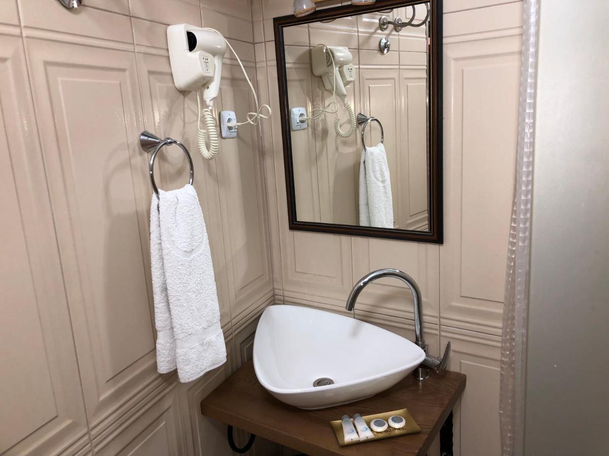 Hotel Fjorr Призрен Экстерьер фото